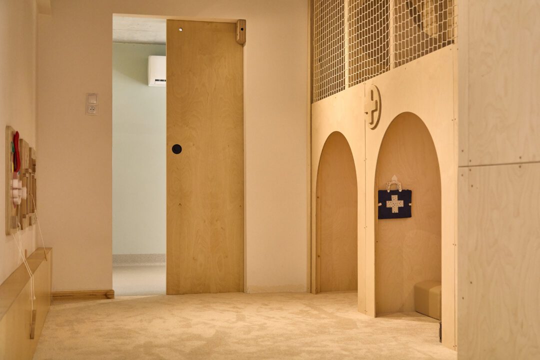 domki tematyczne w stylu montessori