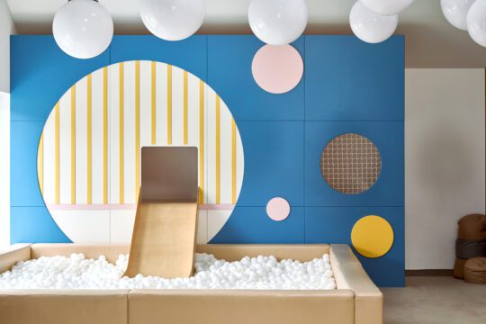 piękna naturalna bawialnia